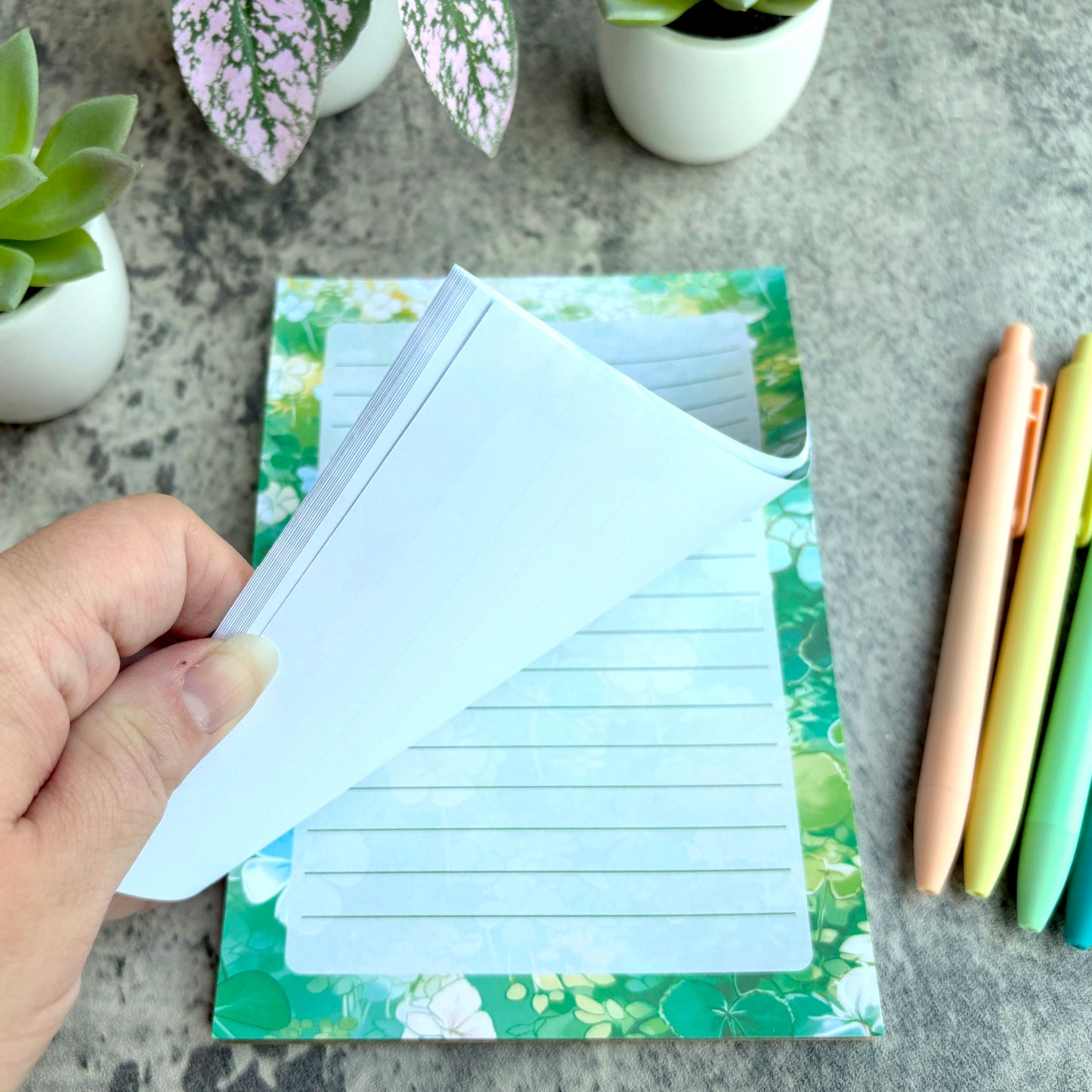 Simple Green Clover Notepad